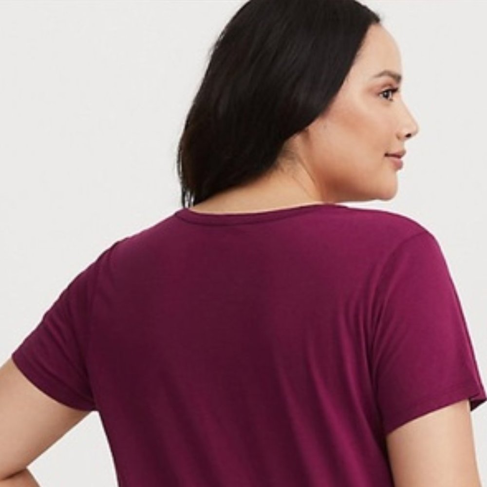 Last One! Torrid 6X  Berry Choker Blouse Tee NWT - Picture 9 of 10